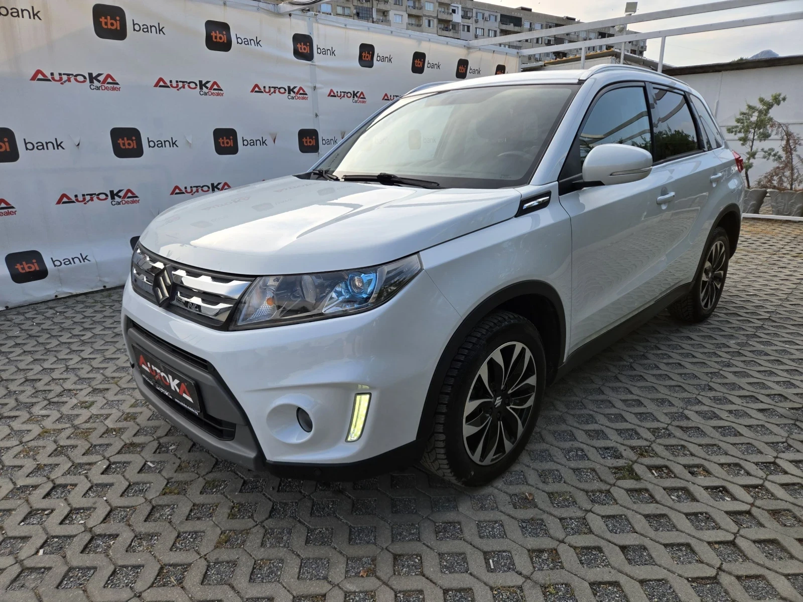 Suzuki Vitara 1.6DDIS-120кс= ALL GRIP= АВТОМАТ= DISTRONIC= CAMER, снимка 6 - Автомобили и джипове - 55792946