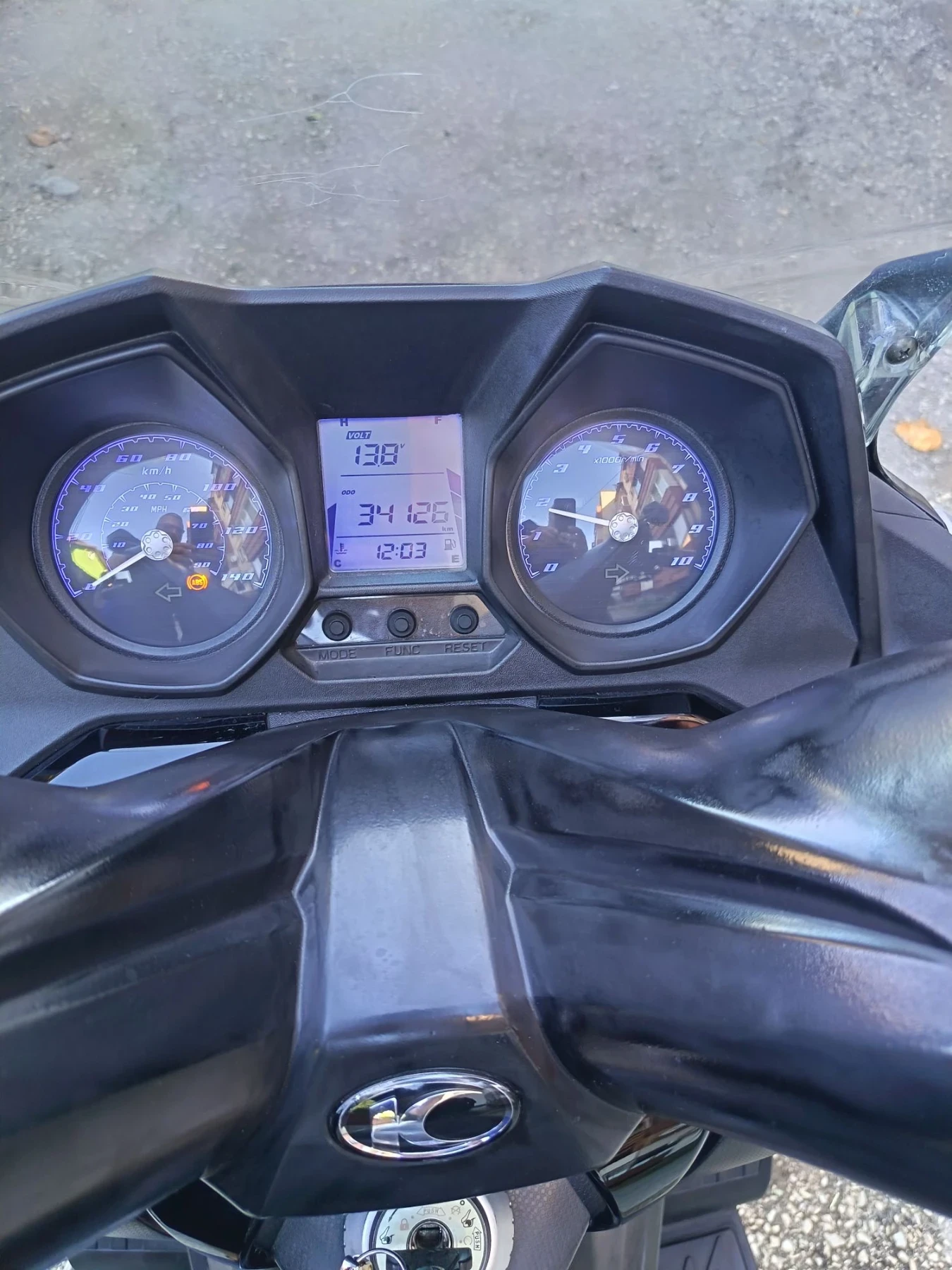 Kymco Downtown 125, снимка 8 - Мотоциклети и мототехника - 55980658