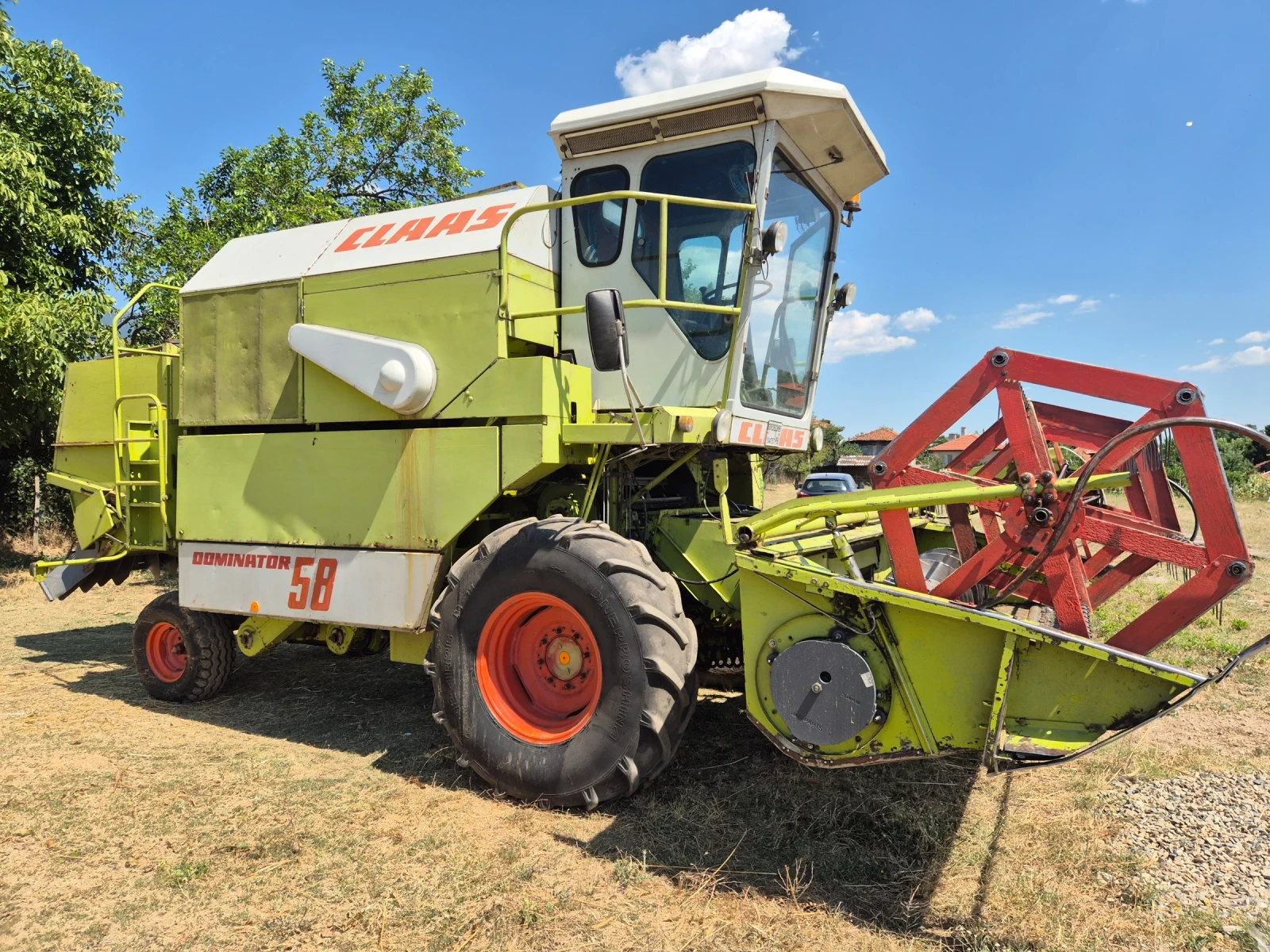 Комбайн Claas Dominator 58