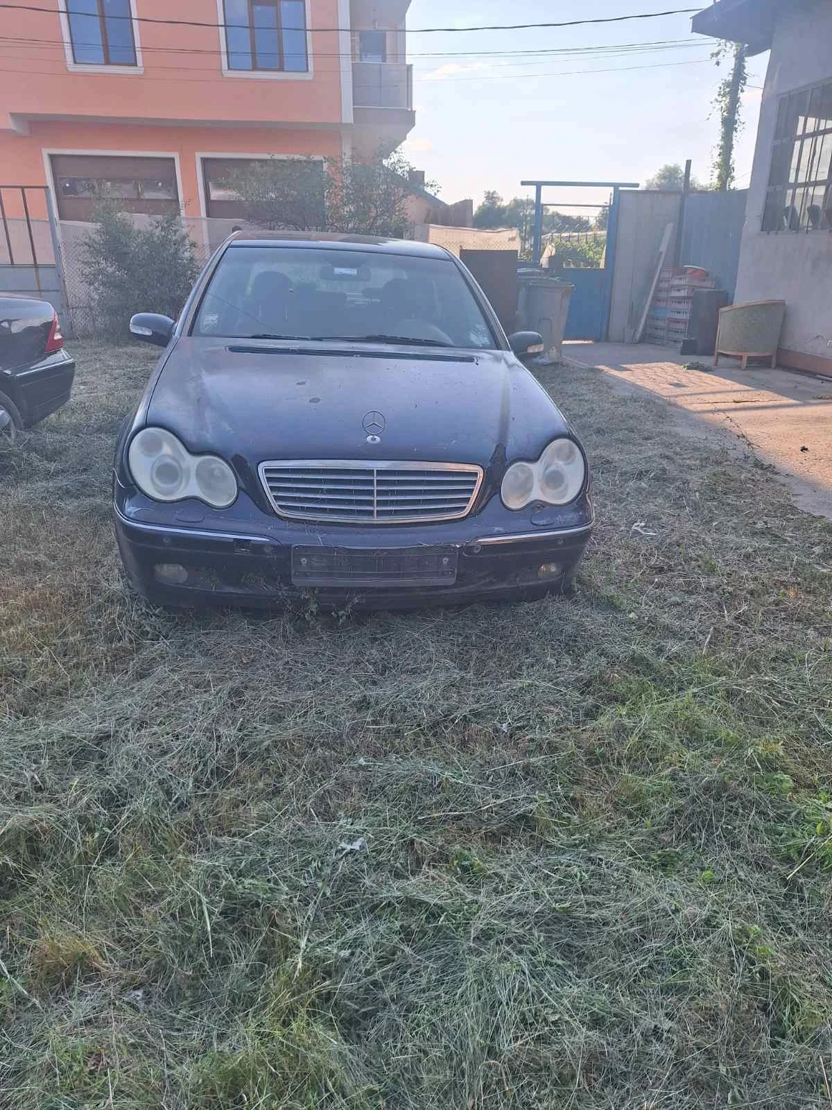 Мерцедес w203 C180 на части