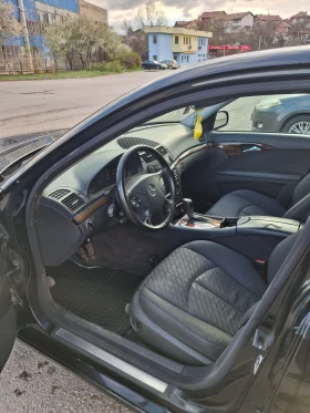 Mercedes-Benz E 220, снимка 8