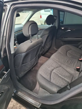 Mercedes-Benz E 220, снимка 13