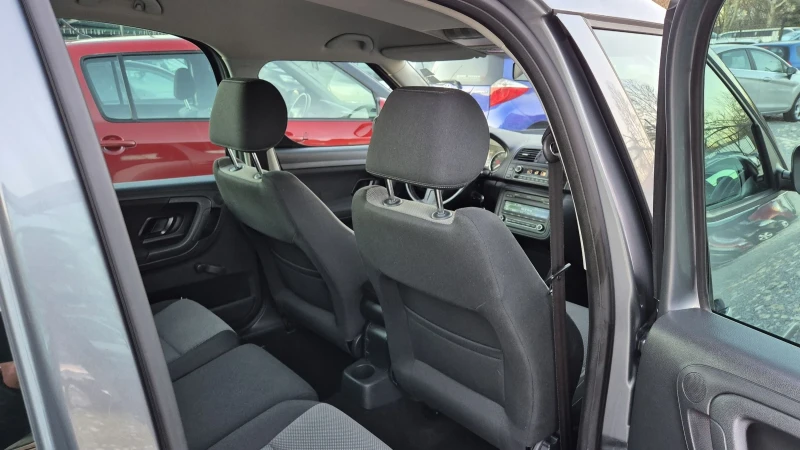 Skoda Roomster 1.6 TDI 90кс, снимка 13 - Автомобили и джипове - 48102310