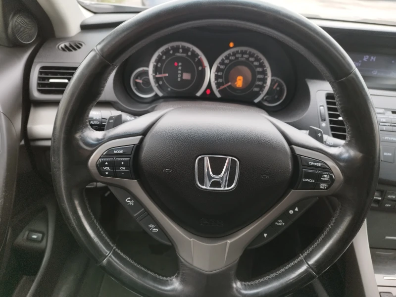 Honda Accord 2.4 tuorer, снимка 7 - Автомобили и джипове - 48394653