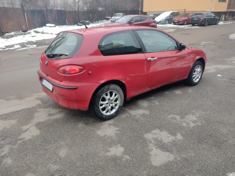 Alfa Romeo 147 1.6 twinspark, снимка 4 - Автомобили и джипове - 48719110