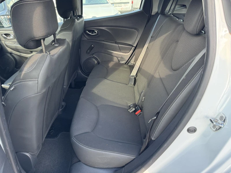 Renault Clio 1.5 DCI, снимка 12 - Автомобили и джипове - 51848910