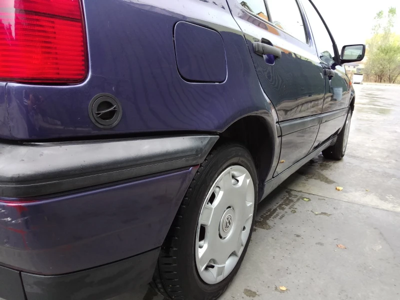 VW Golf, снимка 5 - Автомобили и джипове - 52697177