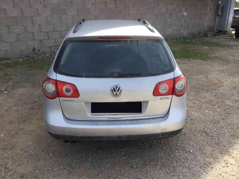 VW Passat 2.0TDI / DSG, снимка 5 - Автомобили и джипове - 52738154