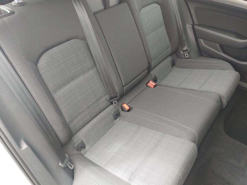 VW Passat 2.0tdi-Има видеоклип към обявата!, снимка 13 - Автомобили и джипове - 53527205