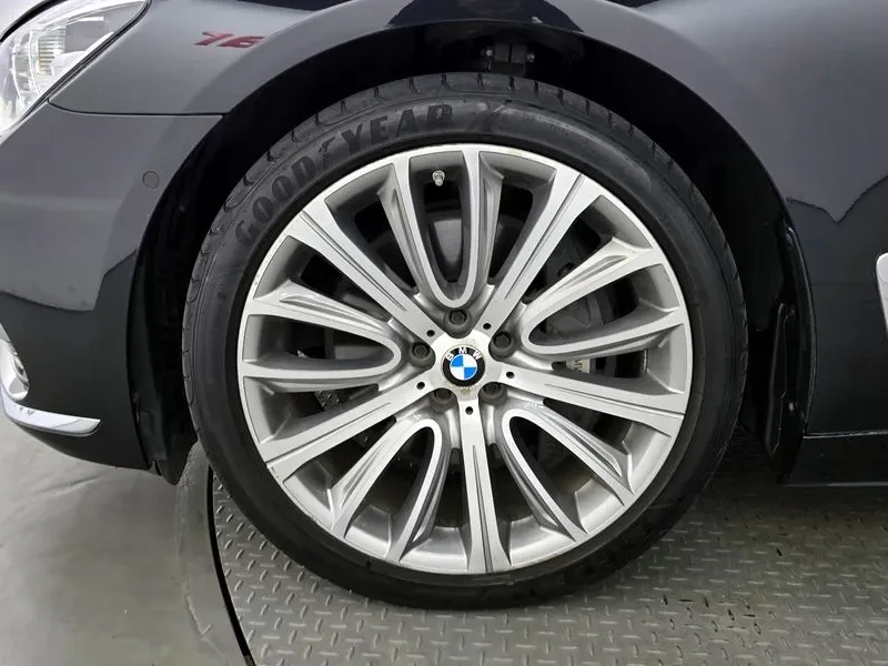 BMW 750 Li xDrive Prestige, снимка 5 - Автомобили и джипове - 55699123