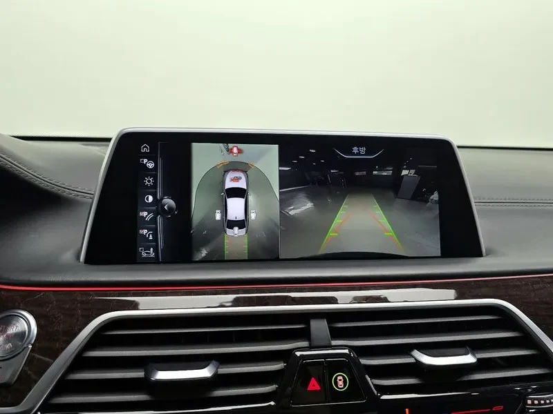 BMW 750 Li xDrive Prestige, снимка 15 - Автомобили и джипове - 55699123