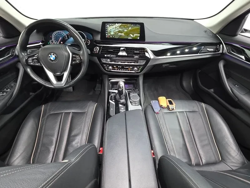 BMW 520 LUXURY G30, снимка 7 - Автомобили и джипове - 55789994