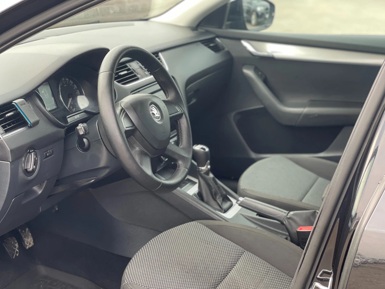 Skoda Octavia 1.6TDi | Mobile.bg   12