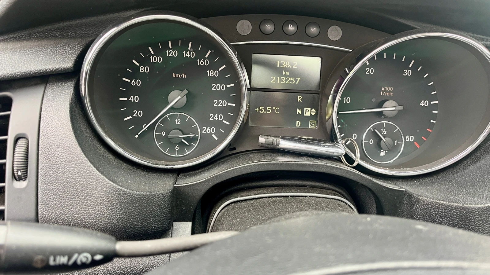 Mercedes-Benz R 320 3.2CDI - изображение 7