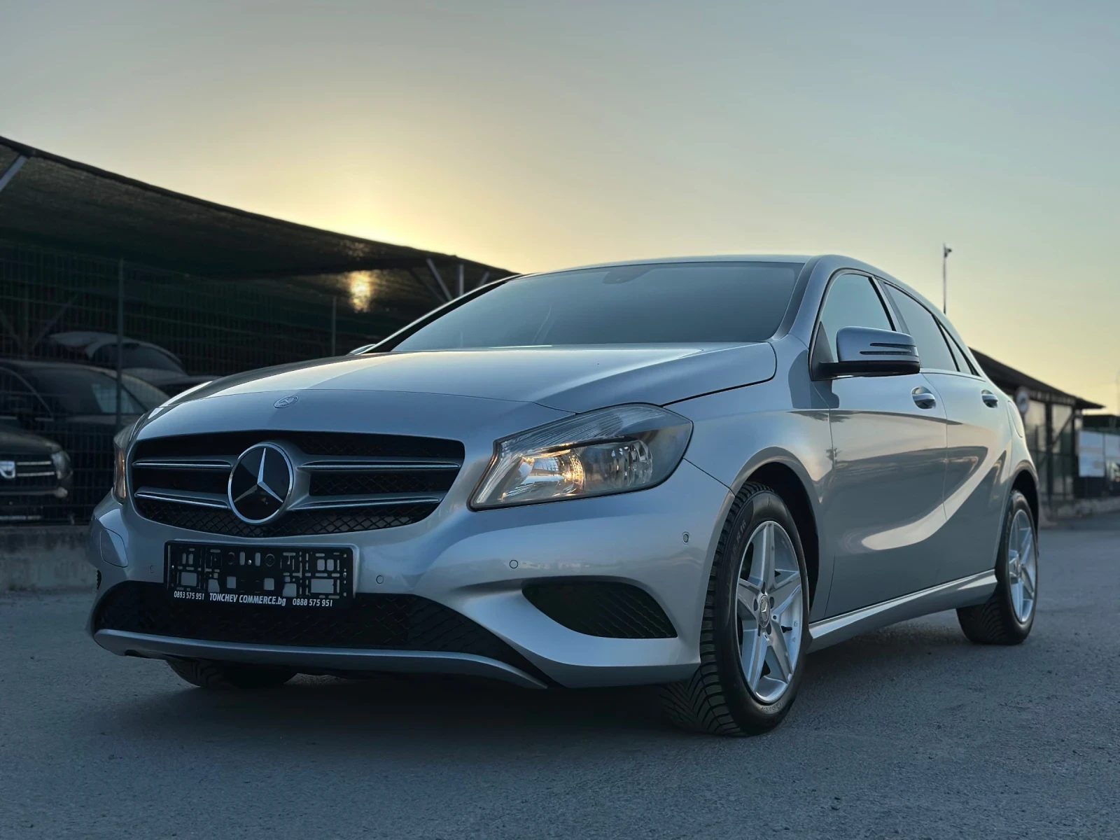 Mercedes-Benz A 180 AUTOMAT-SPORT-KAMERA-PARKTRONIK-NEW-FULL - изображение 3