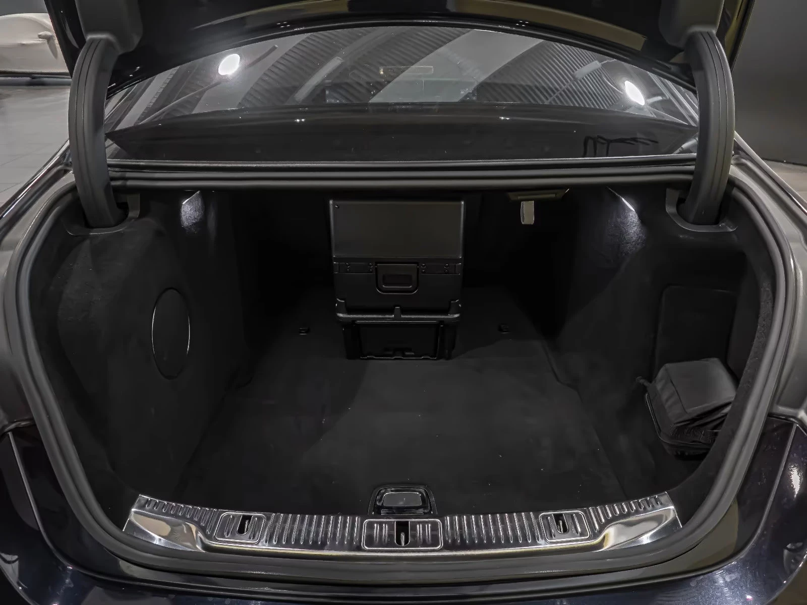 Mercedes-Benz S 680 MAYBACH/4M/612HP/4D-BURM/MASSAGE/360/MATRIX/369f - изображение 8