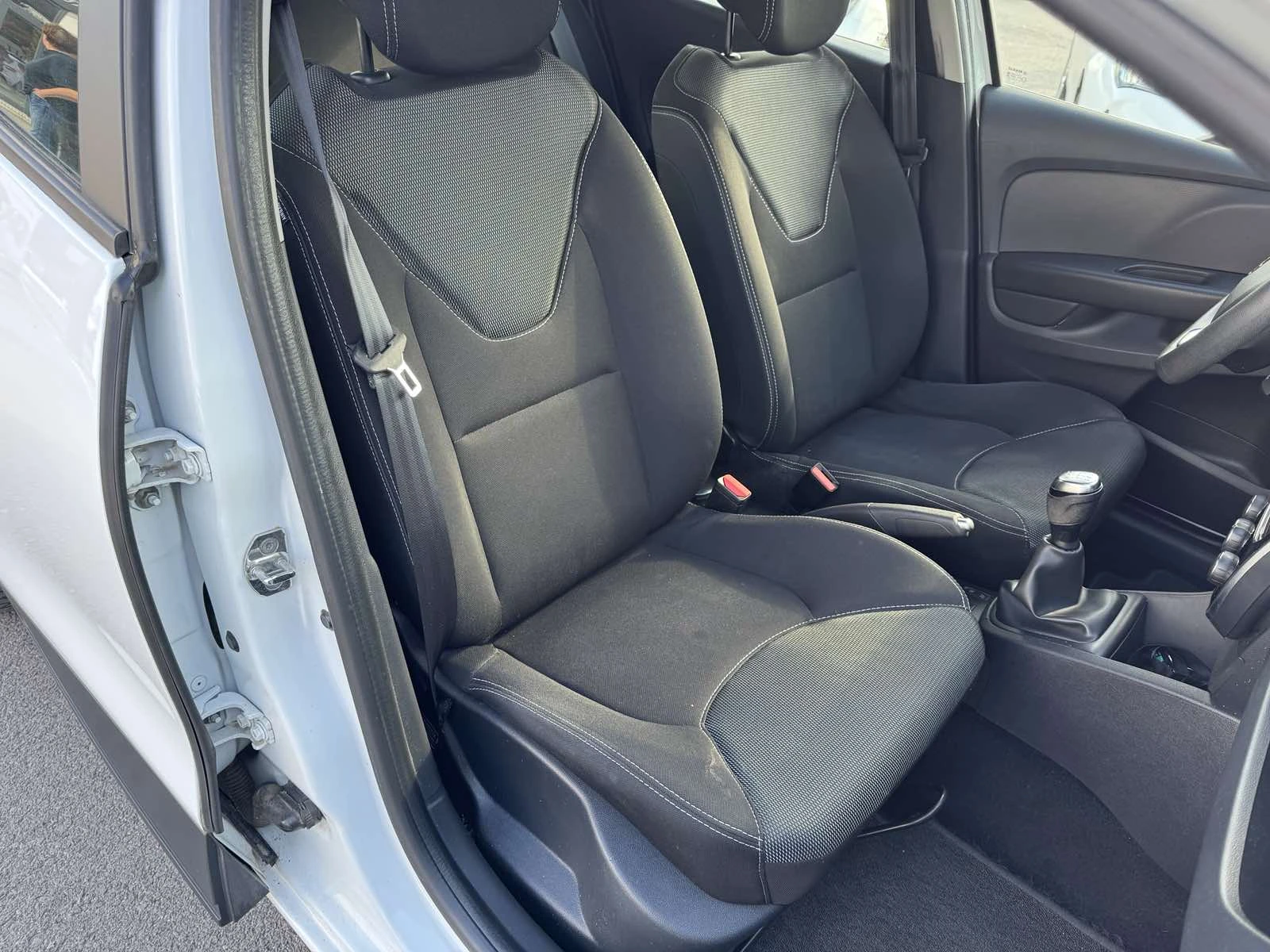 Renault Clio 1.5 DCI - изображение 9