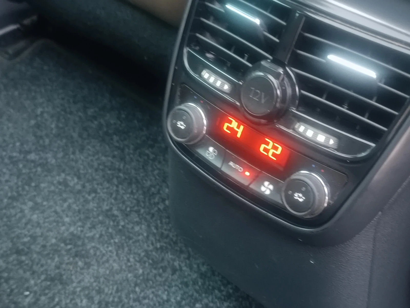 Peugeot 508 2.2/GT/Панорама/Нави/Лед/Кожа/Масаж - изображение 10