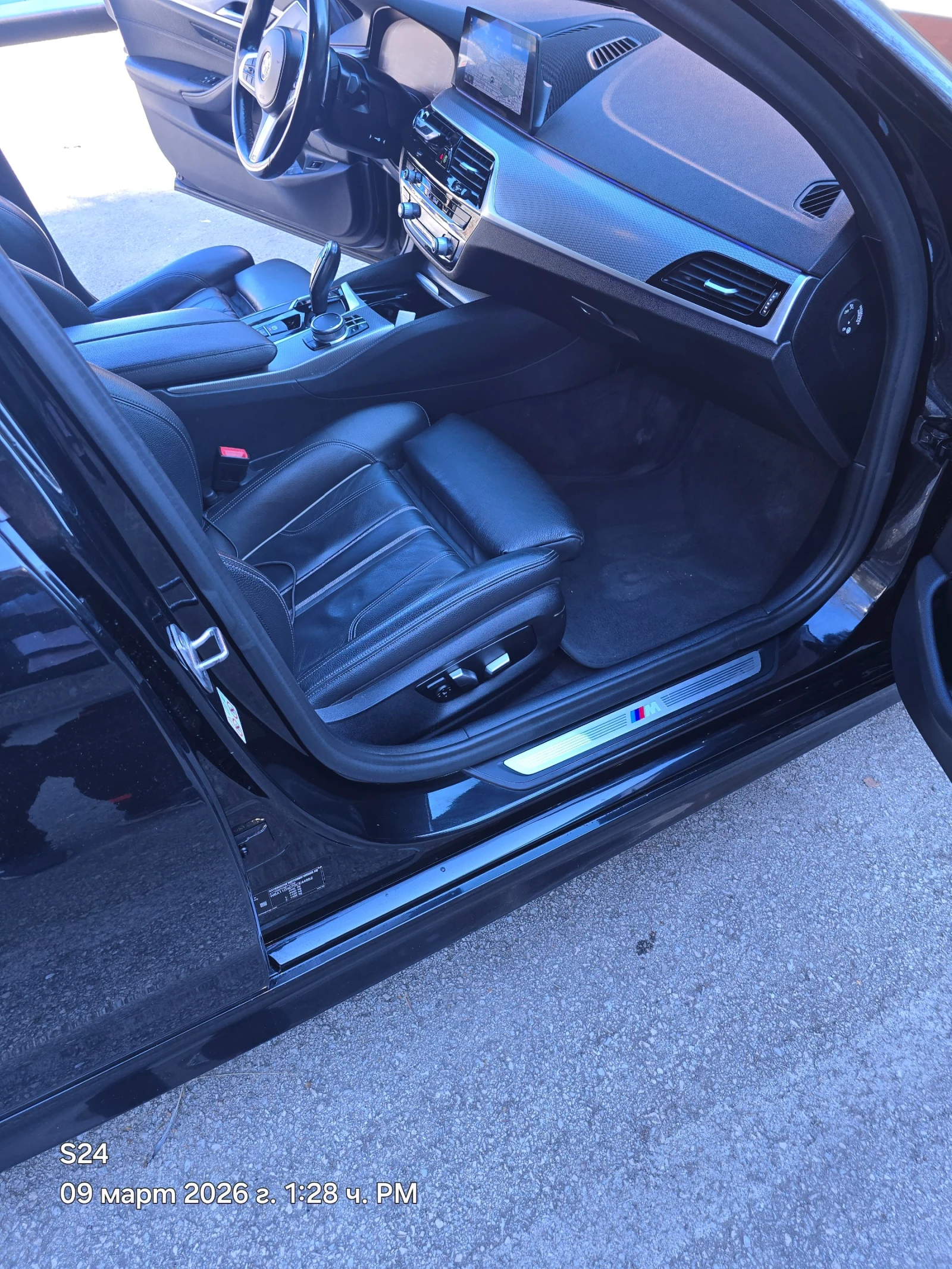 BMW 520, снимка 9 - Автомобили и джипове - 53769396