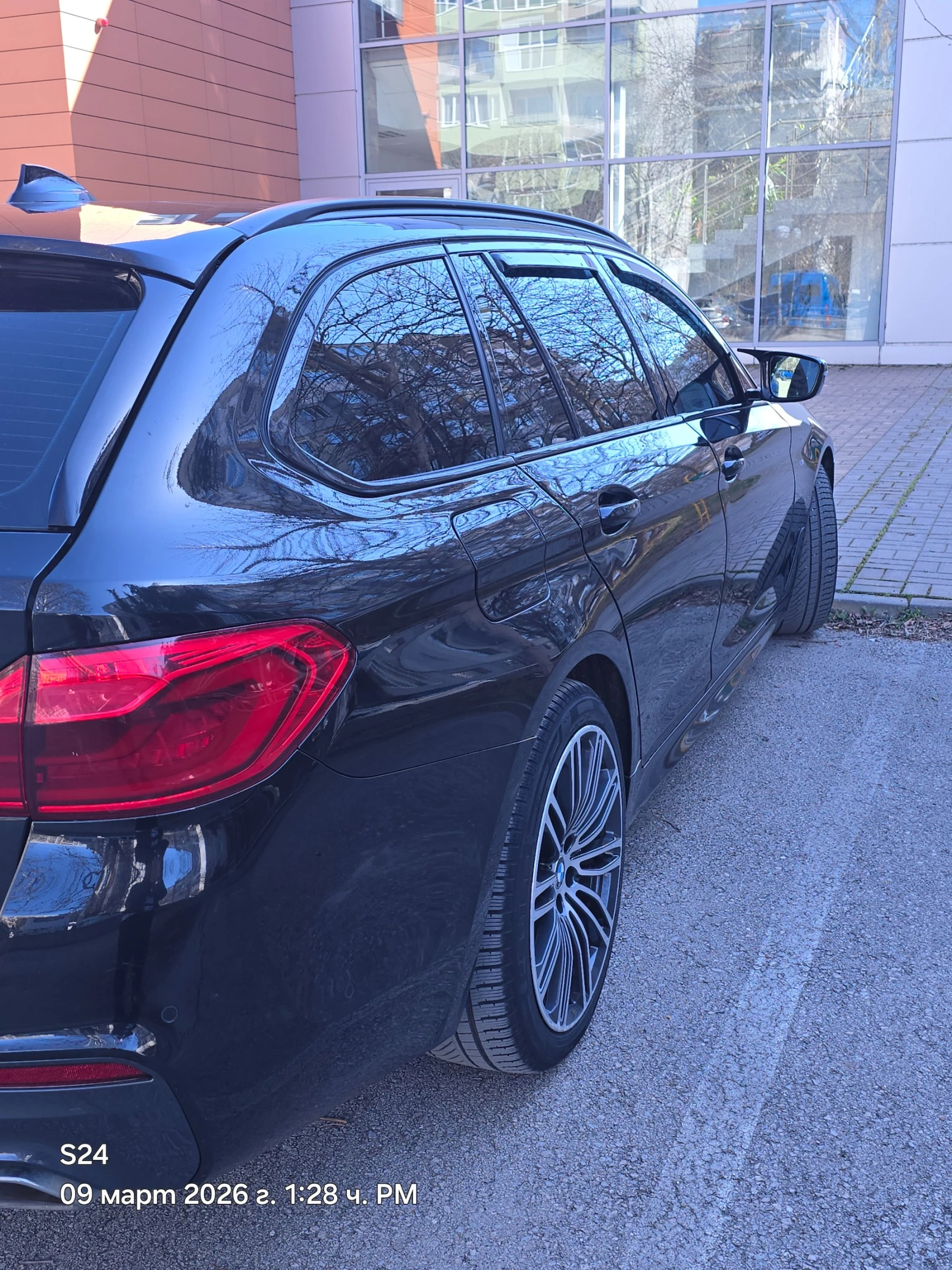 BMW 520, снимка 7 - Автомобили и джипове - 53769396