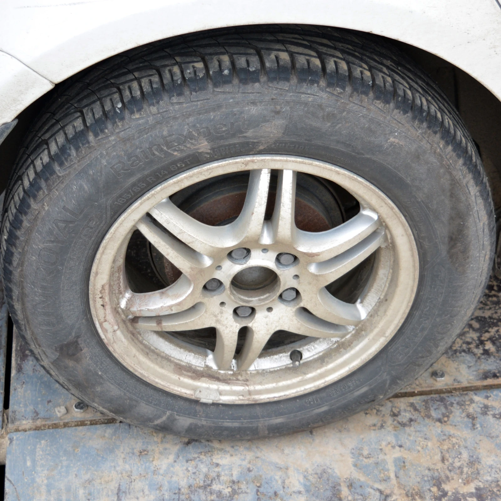 Skoda Fabia 1.6 i, снимка 5 - Автомобили и джипове - 53795241