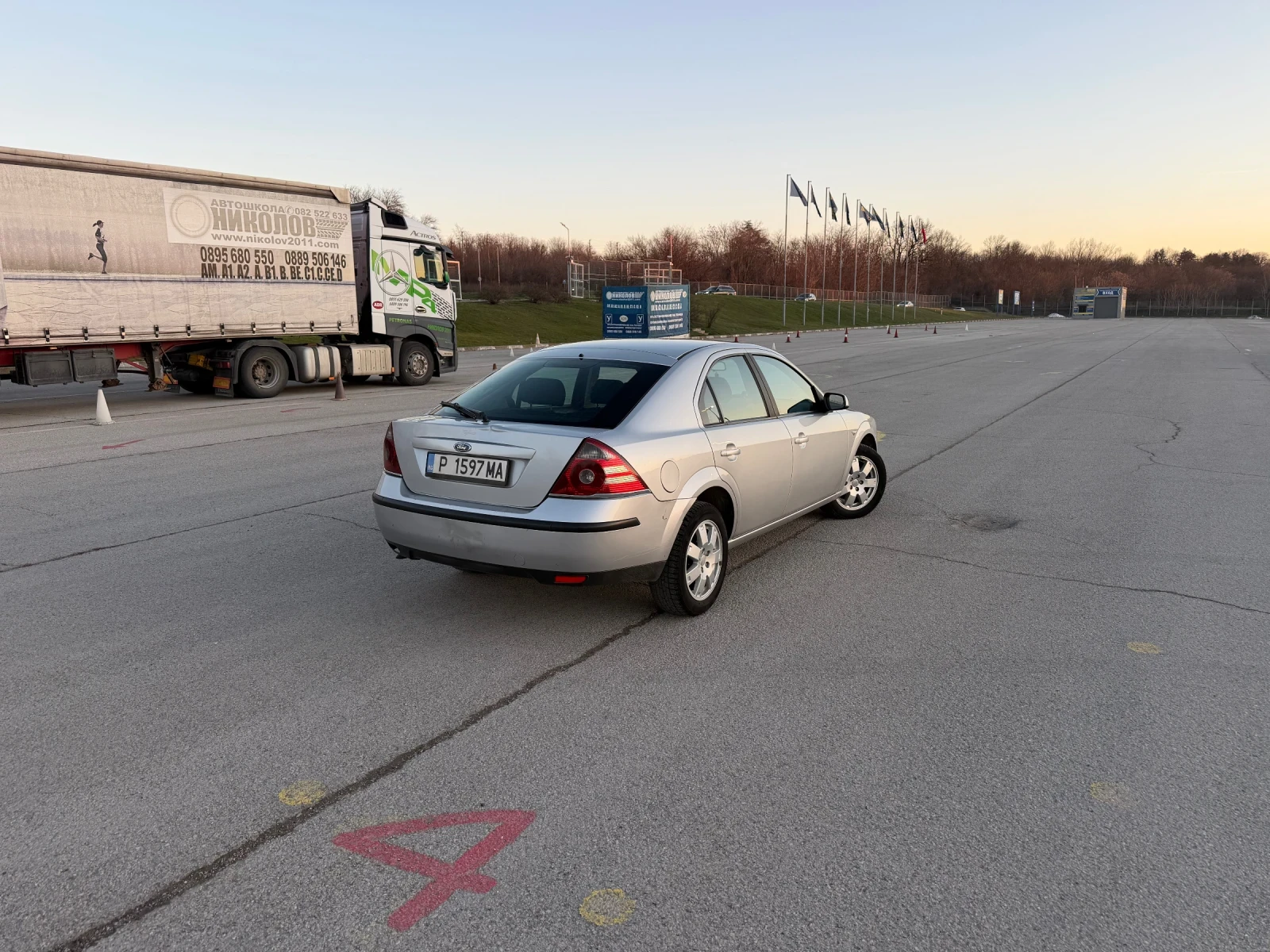 Ford Mondeo 2.0TDCi/КЛИМАТРОНИК/ГЕРМАНИЯ!, снимка 4 - Автомобили и джипове - 53816132