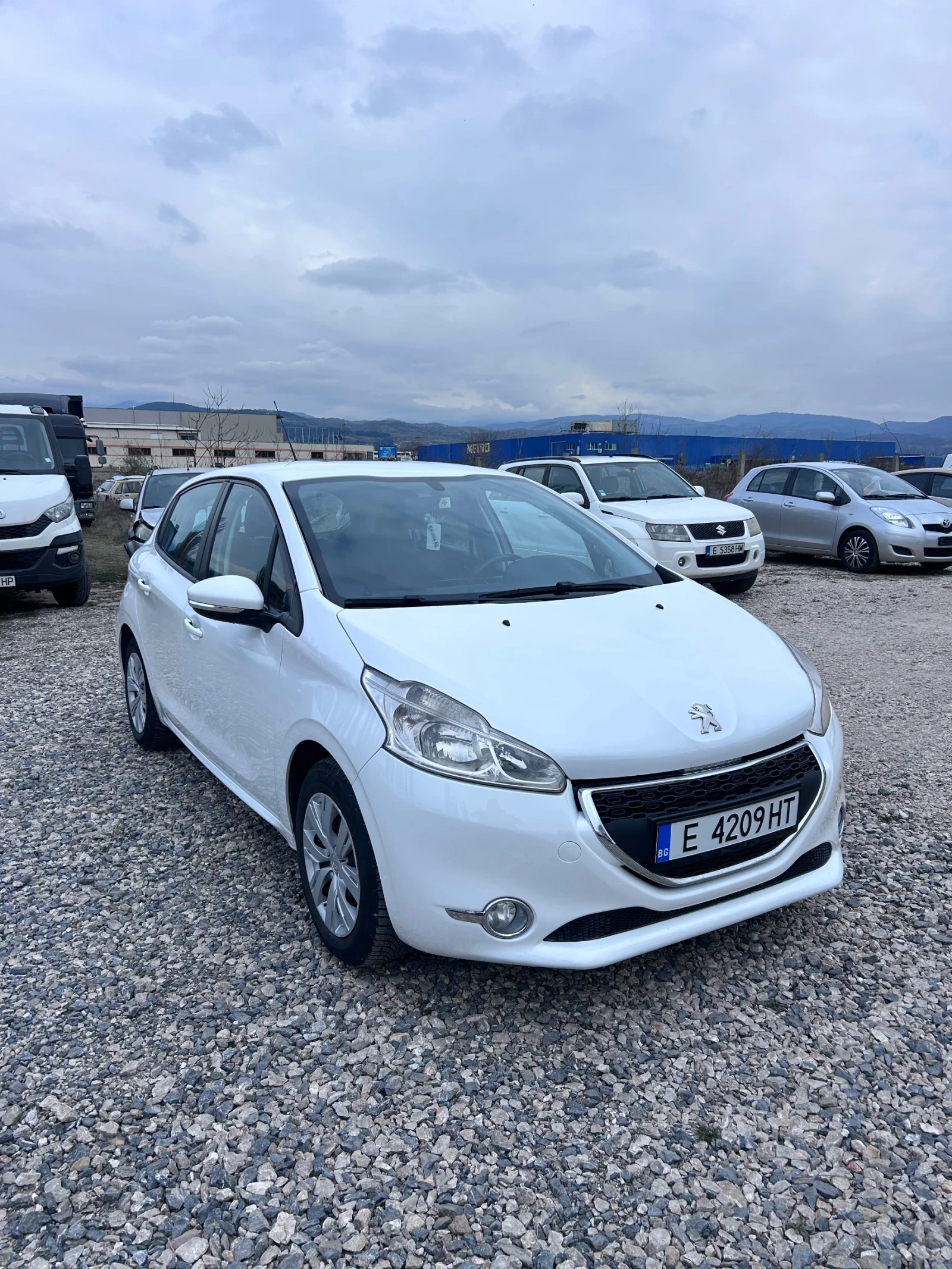 Peugeot 208 1.4 HDI Euro 5 , снимка 7 - Автомобили и джипове - 53952596