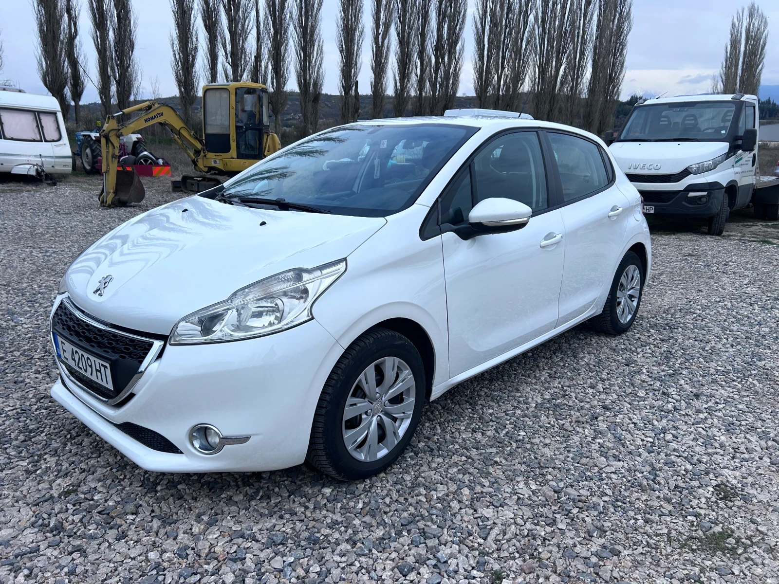 Peugeot 208 1.4 HDI Euro 5 , снимка 9 - Автомобили и джипове - 53952596