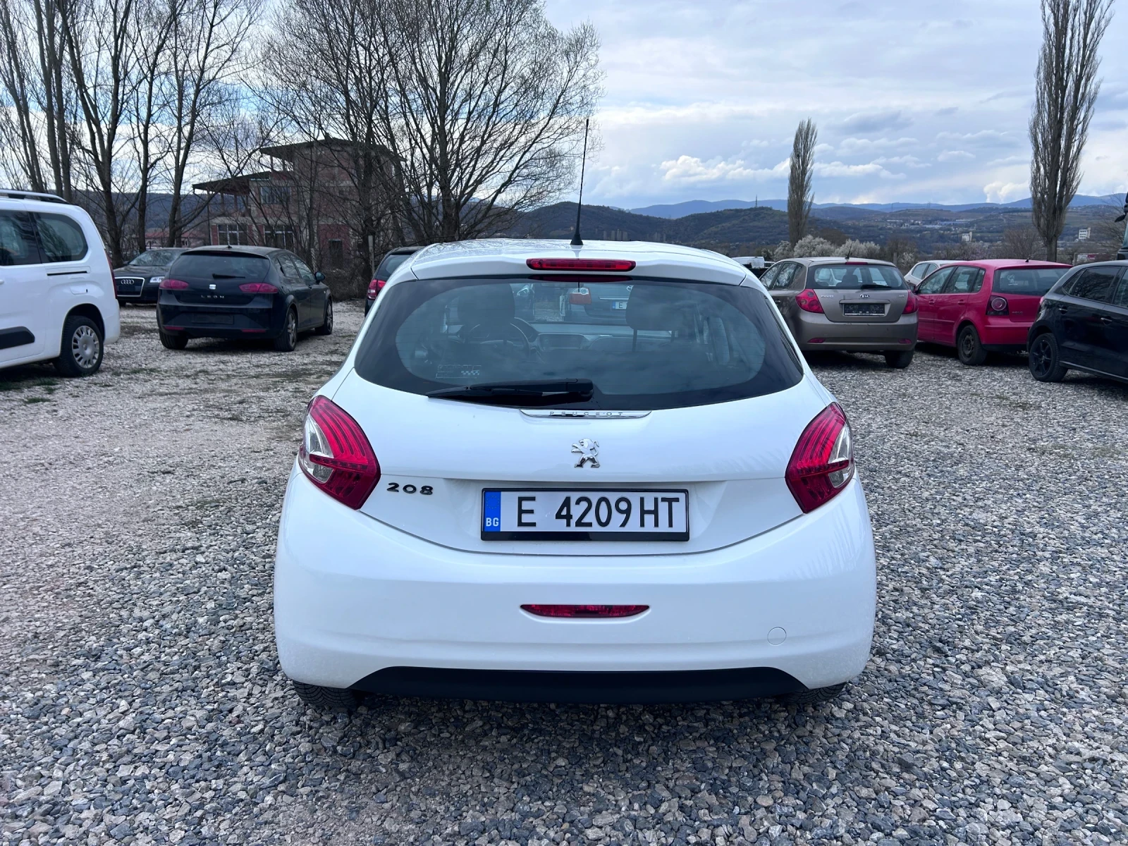 Peugeot 208 1.4 HDI Euro 5 , снимка 4 - Автомобили и джипове - 53952596
