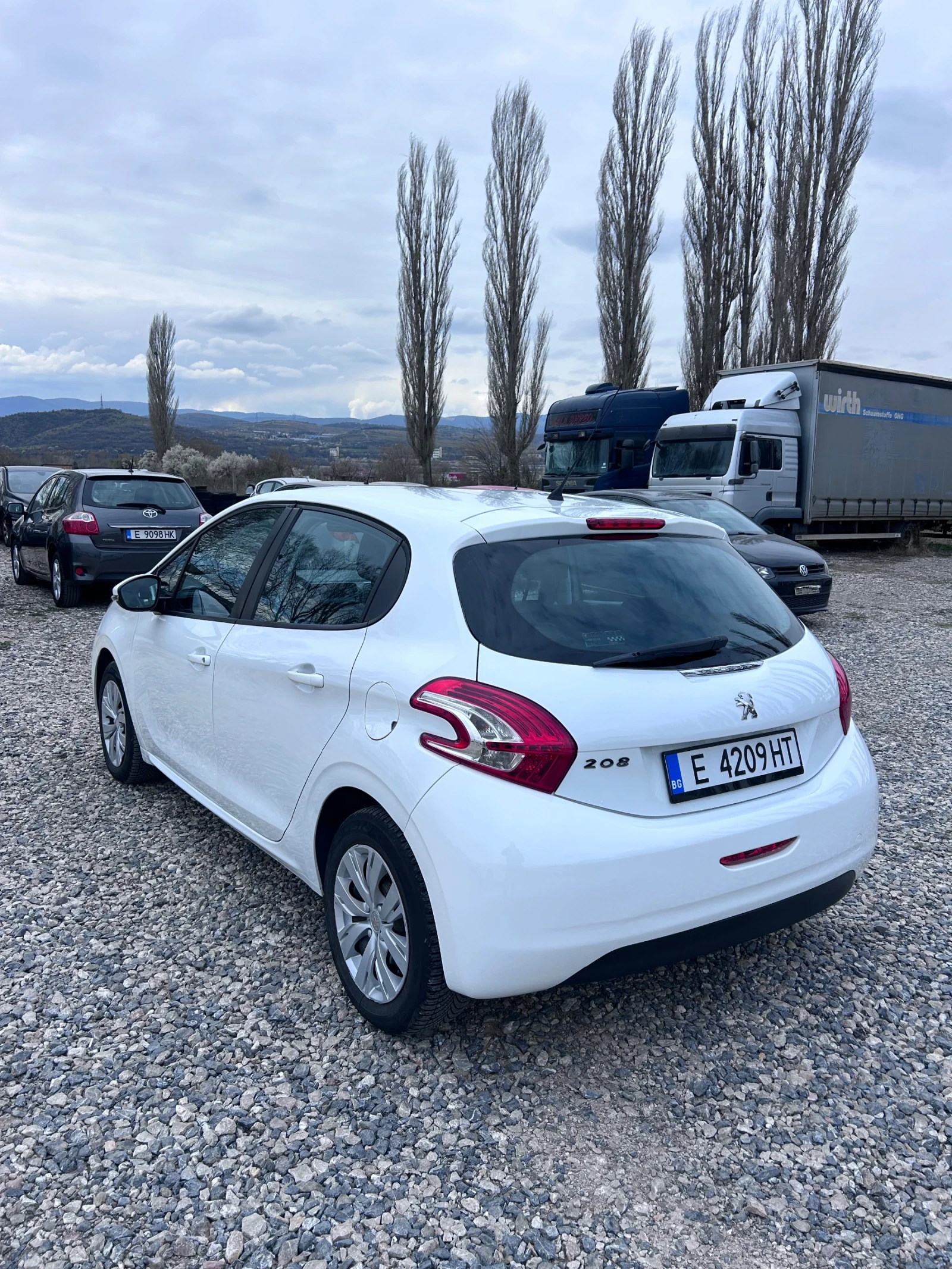 Peugeot 208 1.4 HDI Euro 5 , снимка 3 - Автомобили и джипове - 53952596