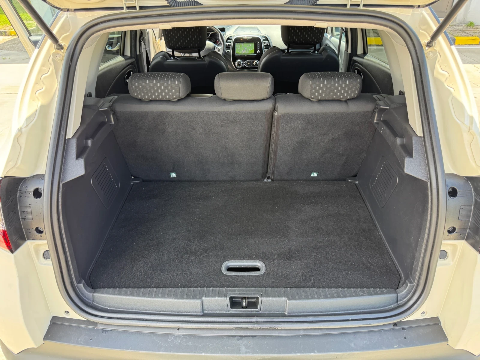 Renault Captur 1.5 DCi* AUTOMATIC* FACELIFT* KTEO* COC, снимка 14 - Автомобили и джипове - 54095205