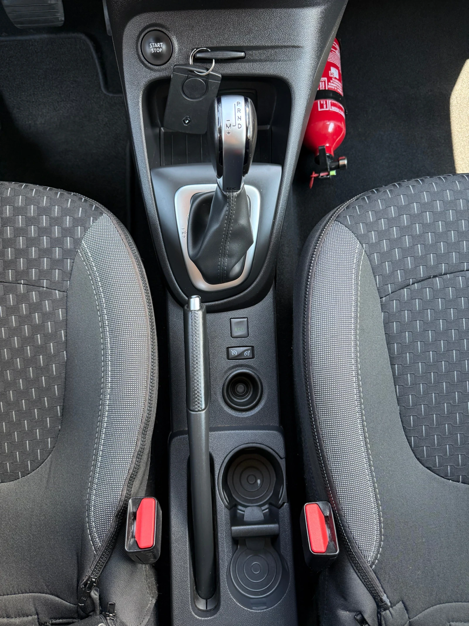 Renault Captur 1.5 DCi* AUTOMATIC* FACELIFT* KTEO* COC, снимка 13 - Автомобили и джипове - 54095205