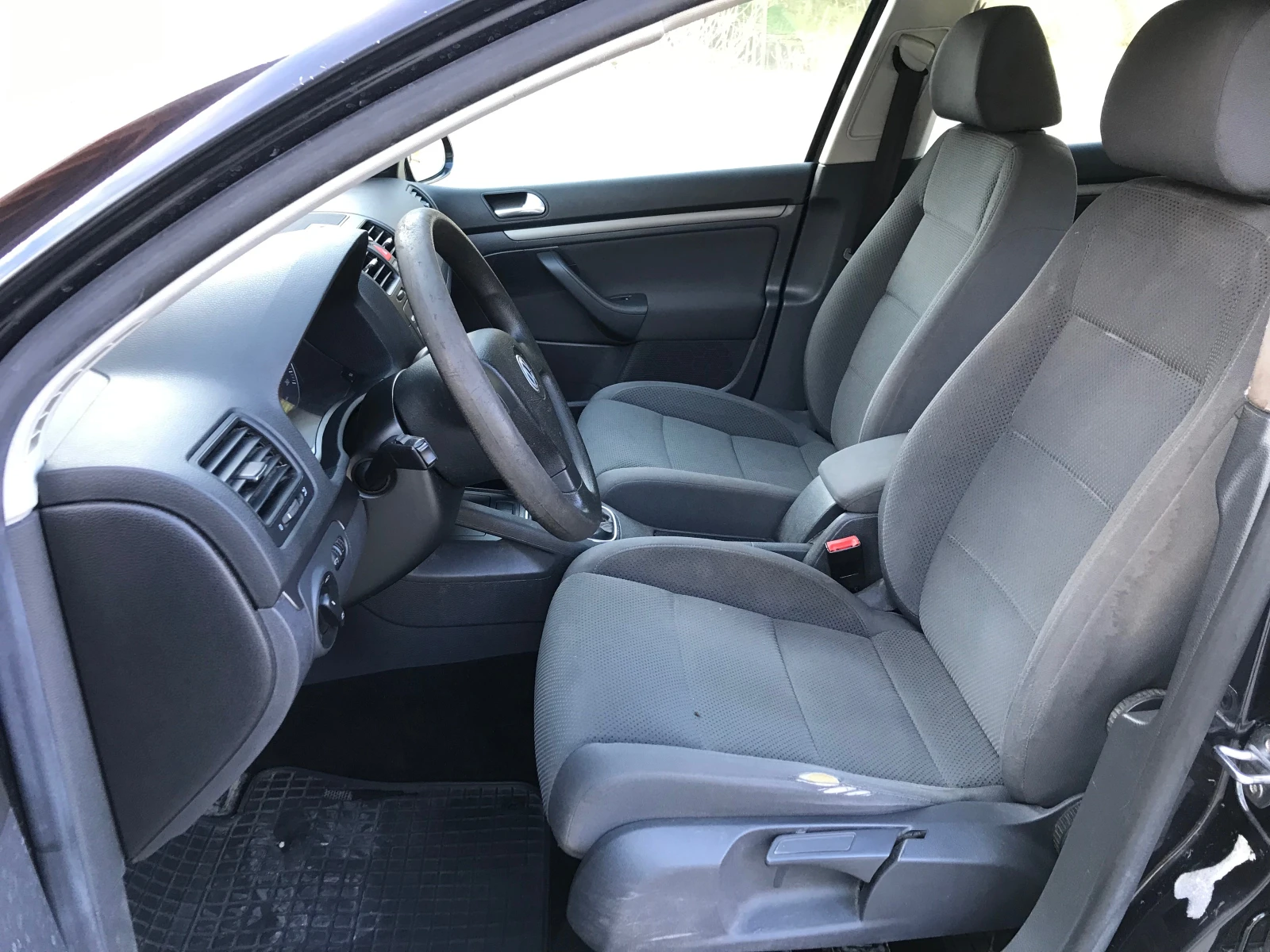 VW Golf 1, 9tdi.105k.Климатроник., снимка 9 - Автомобили и джипове - 54113313