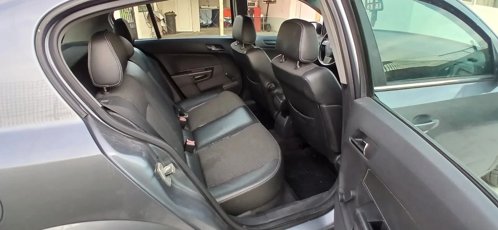 Opel Astra 1.9 CDI Sport, снимка 14 - Автомобили и джипове - 54234764