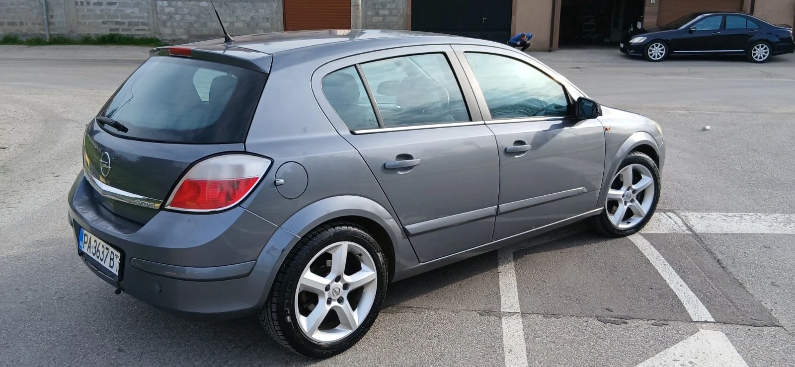 Opel Astra 1.9 CDI Sport, снимка 9 - Автомобили и джипове - 54234764