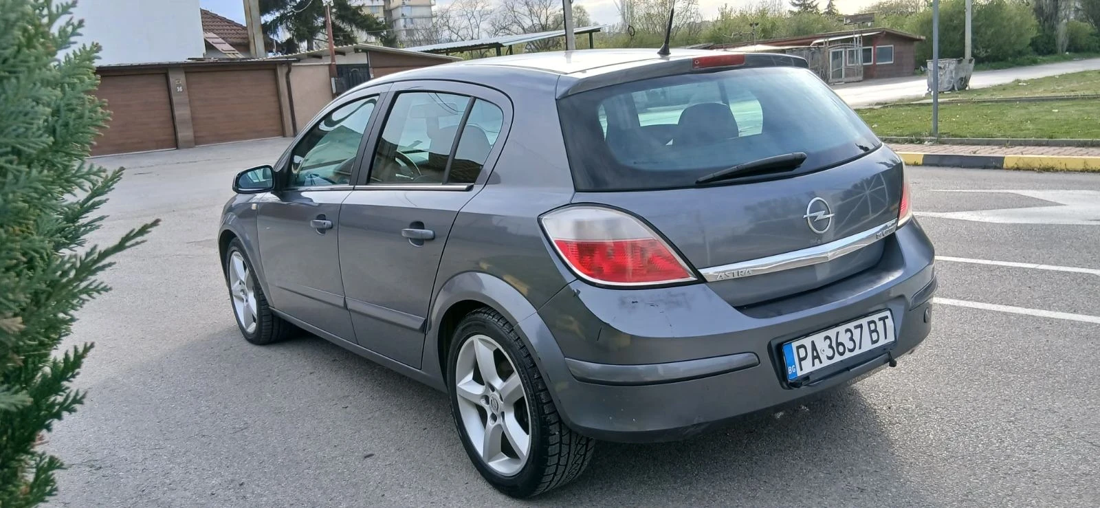 Opel Astra 1.9 CDI Sport, снимка 7 - Автомобили и джипове - 54234764