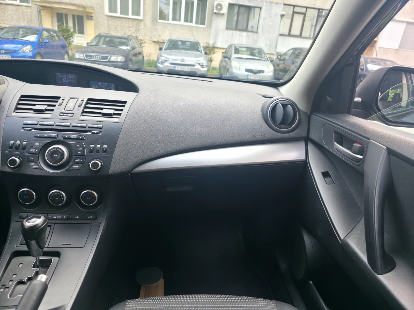 Mazda 3 BL 2.0i, снимка 11 - Автомобили и джипове - 54306704