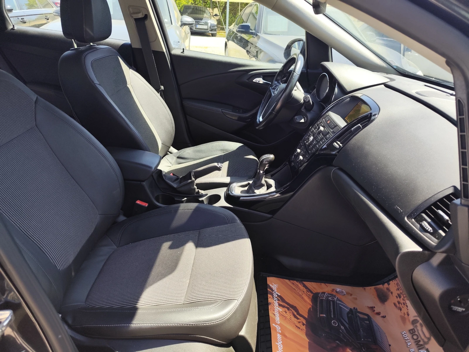 Opel Astra 1.4i* ГАЗОВА УРЕДБА* LED* EURO6B* NAVI* , снимка 12 - Автомобили и джипове - 54331034
