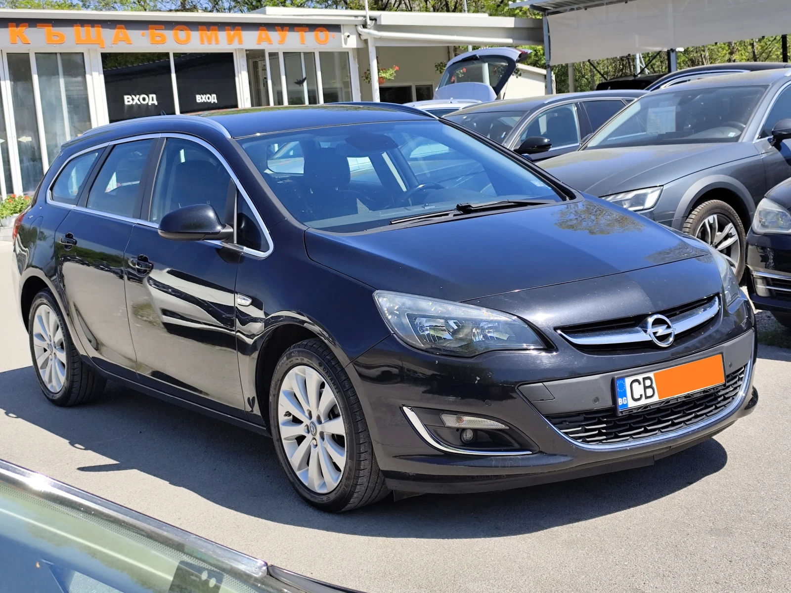 Opel Astra 1.4i* ГАЗОВА УРЕДБА* LED* EURO6B* NAVI* , снимка 3 - Автомобили и джипове - 54331034
