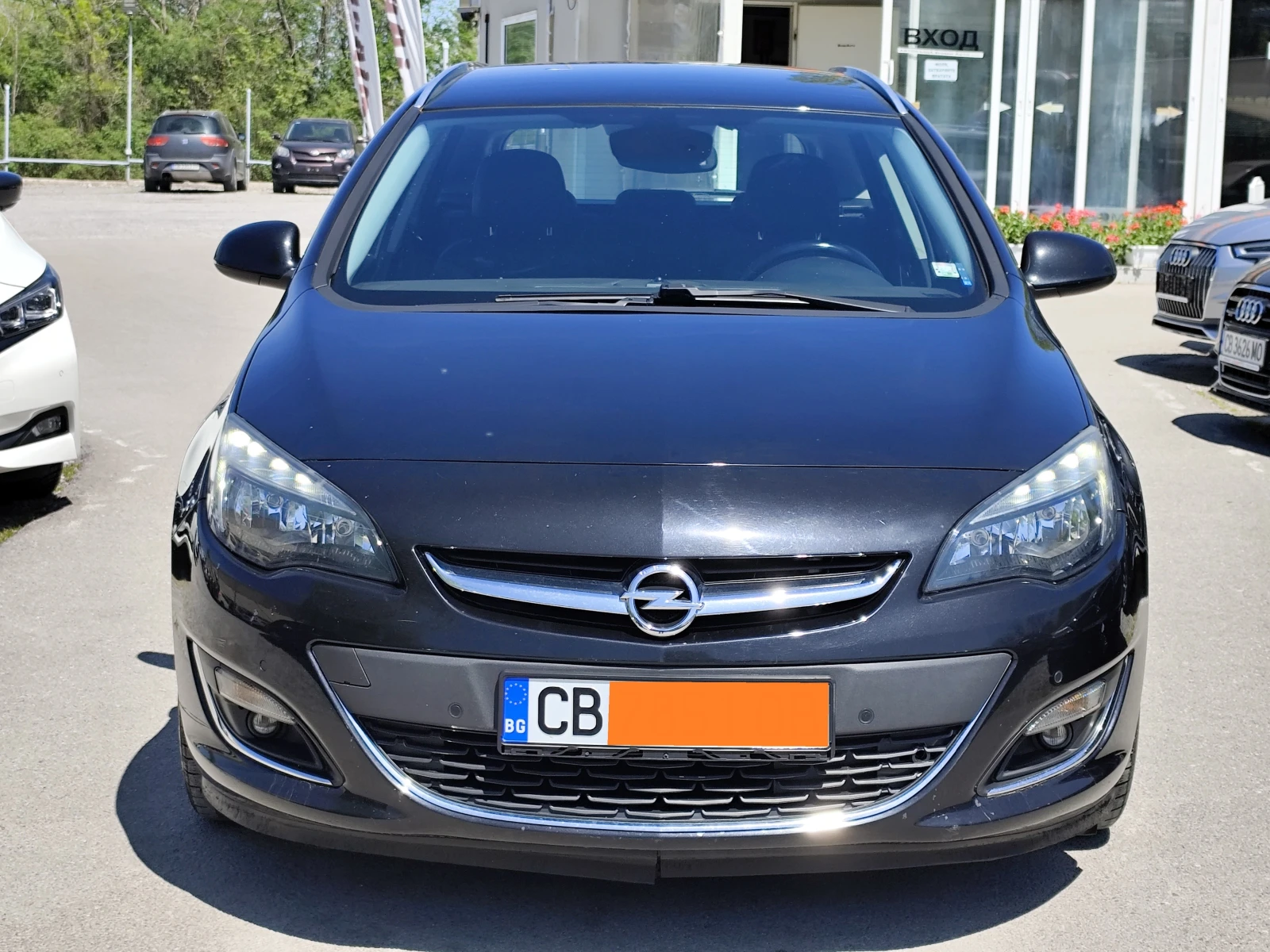 Opel Astra 1.4i* ГАЗОВА УРЕДБА* LED* EURO6B* NAVI* , снимка 2 - Автомобили и джипове - 54331034