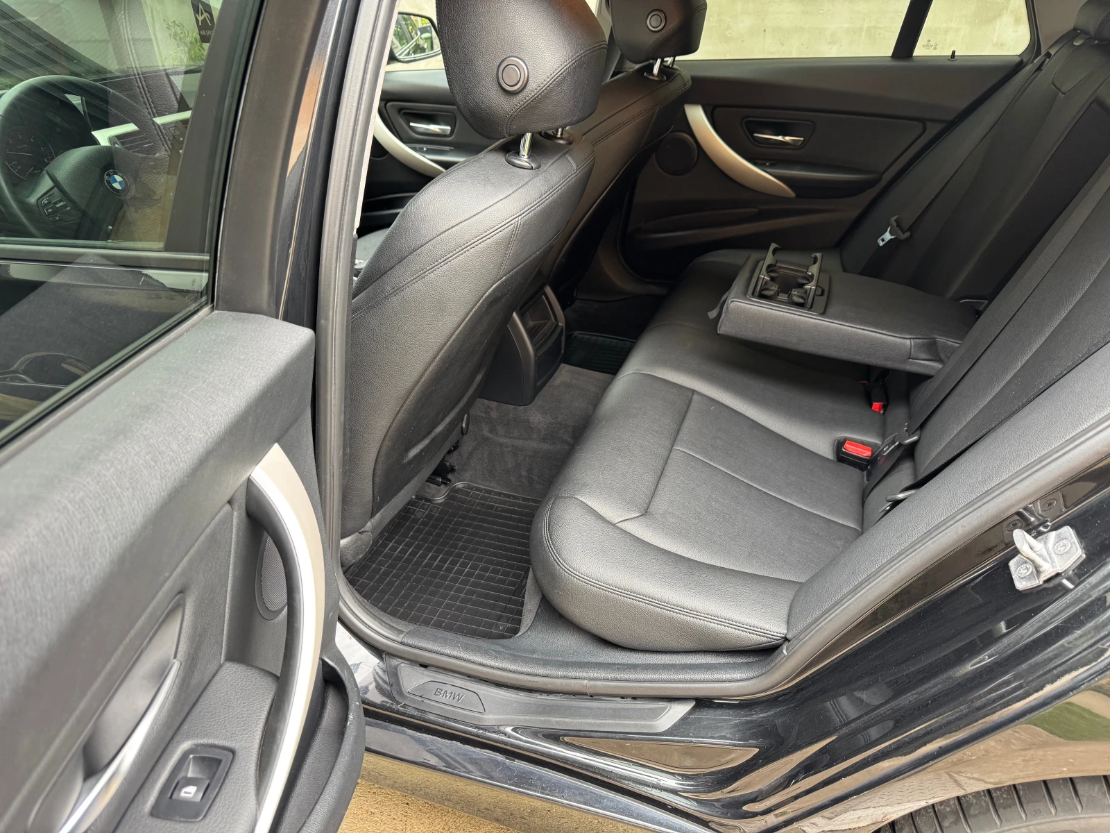 BMW 318 2.0d, снимка 12 - Автомобили и джипове - 54827156