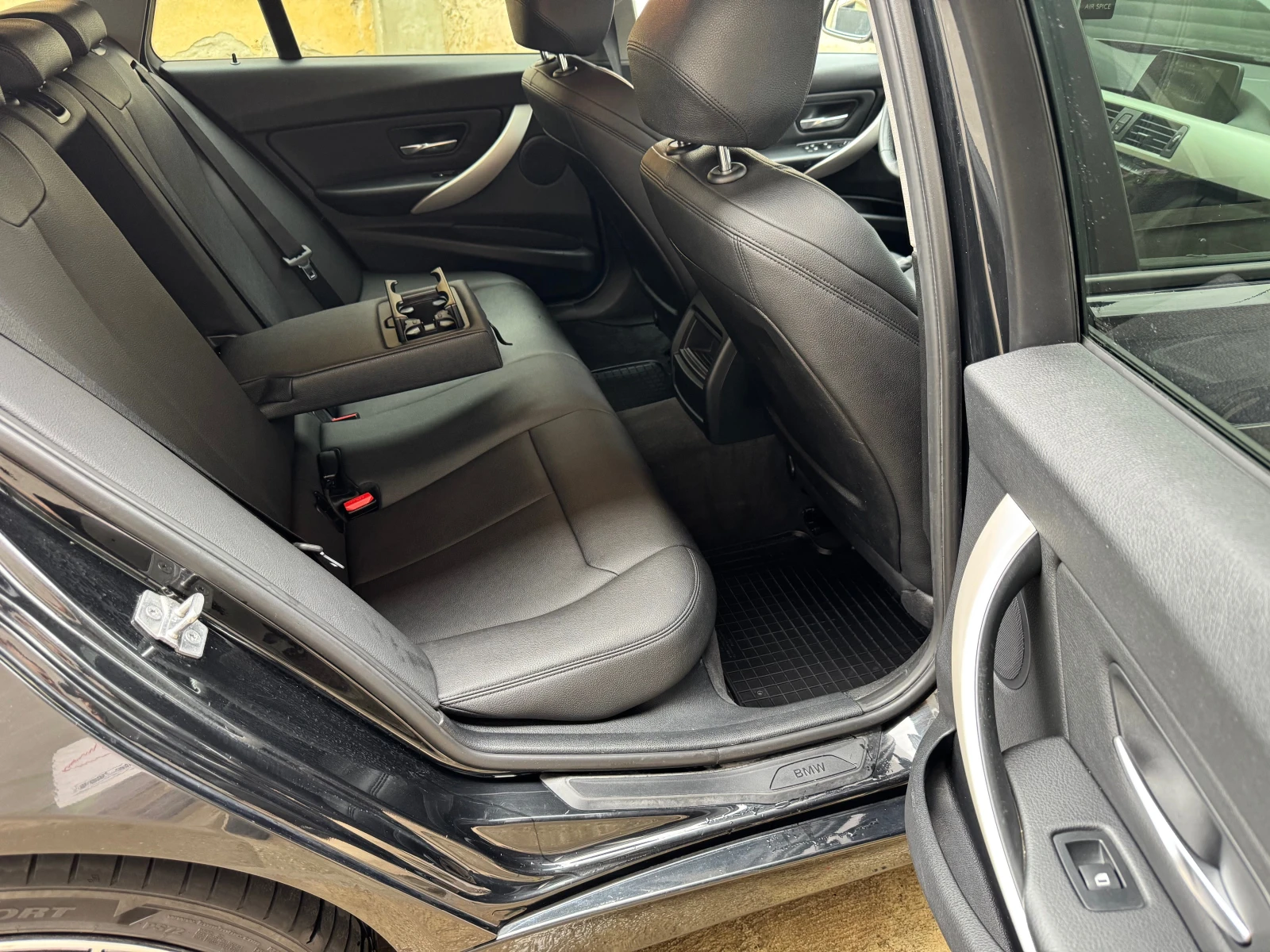BMW 318 2.0d, снимка 13 - Автомобили и джипове - 54827156