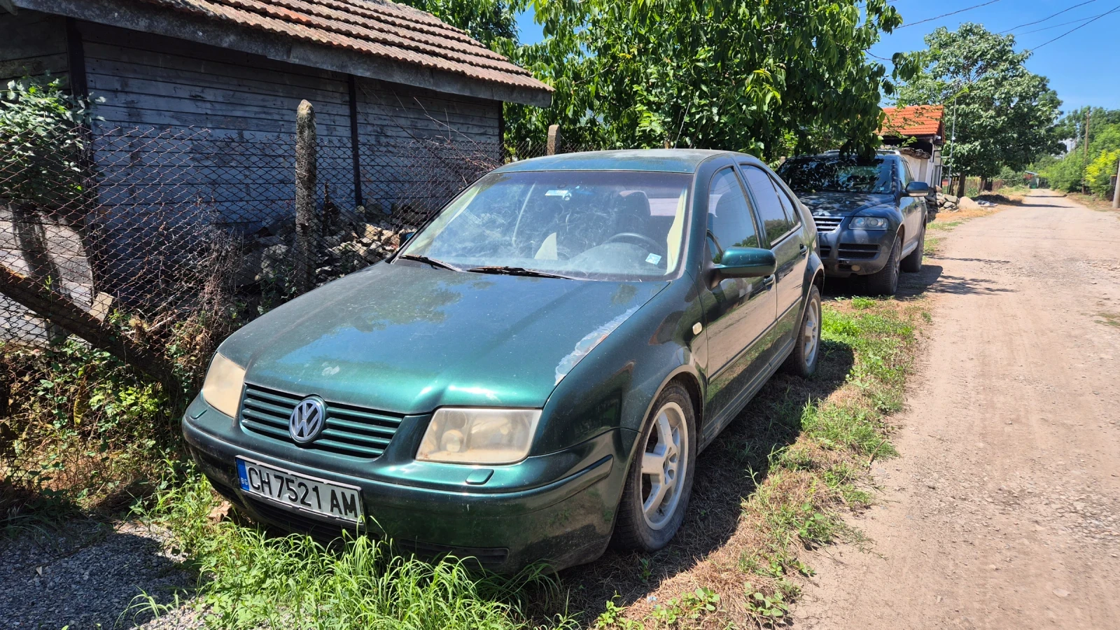 VW Bora 1.6 S.R, снимка 2 - Автомобили и джипове - 54911260