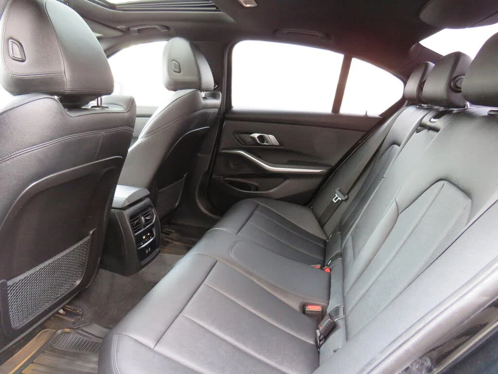 BMW 330 XDRIVE| LED| NAVI| ПОДГРЕВ| KEYLESS| B48, снимка 14 - Автомобили и джипове - 55035858