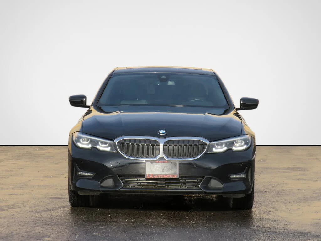 BMW 330 XDRIVE| LED| NAVI| ПОДГРЕВ| KEYLESS| B48, снимка 2 - Автомобили и джипове - 55035858