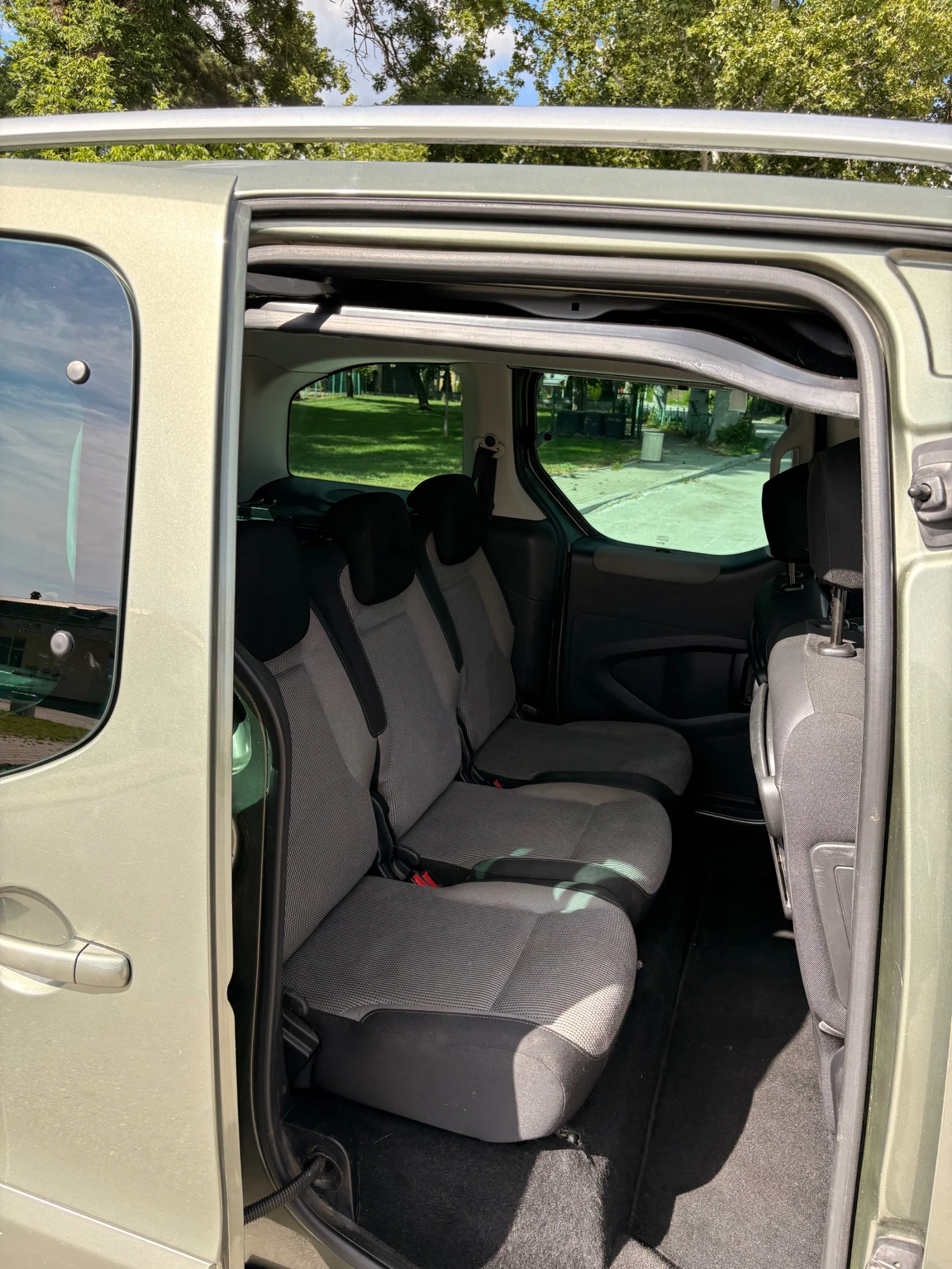 Peugeot Partner 1.6i/Tepee/4+ 1, снимка 9 - Автомобили и джипове - 55101382