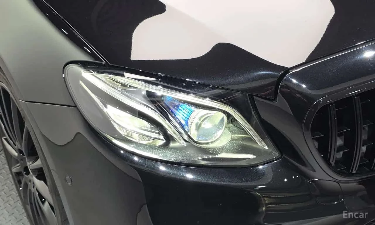 Mercedes-Benz E 400 E400 4MATIC Coupe  , снимка 6 - Автомобили и джипове - 55403903