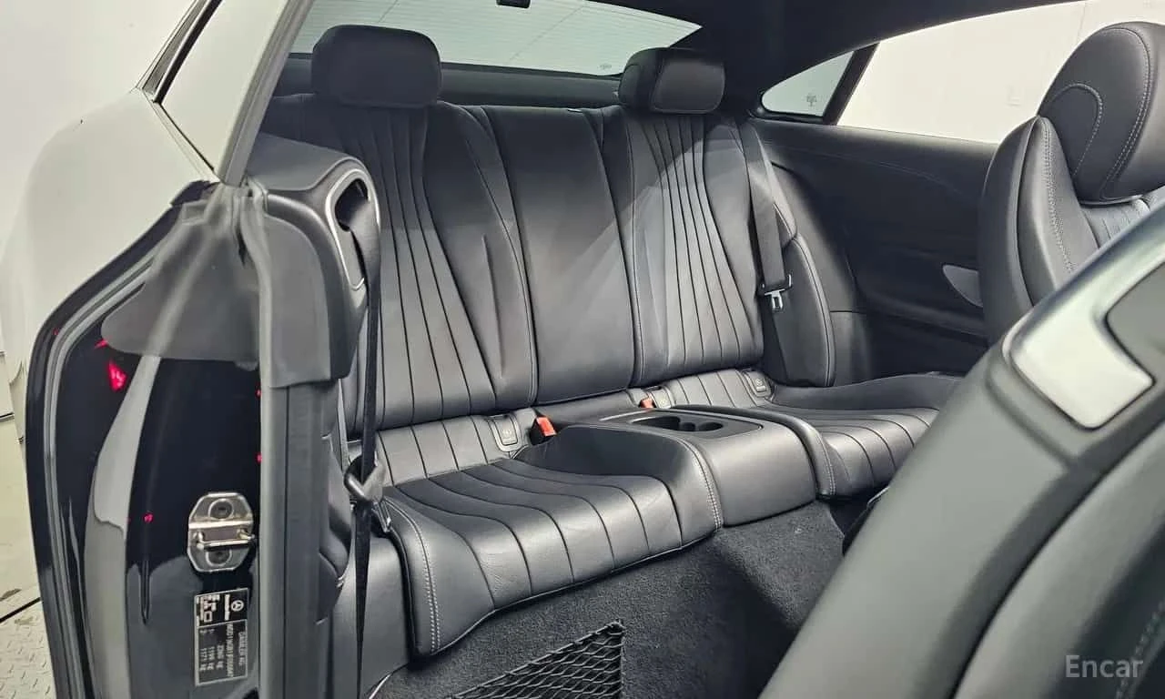 Mercedes-Benz E 400 E400 4MATIC Coupe  , снимка 16 - Автомобили и джипове - 55403903