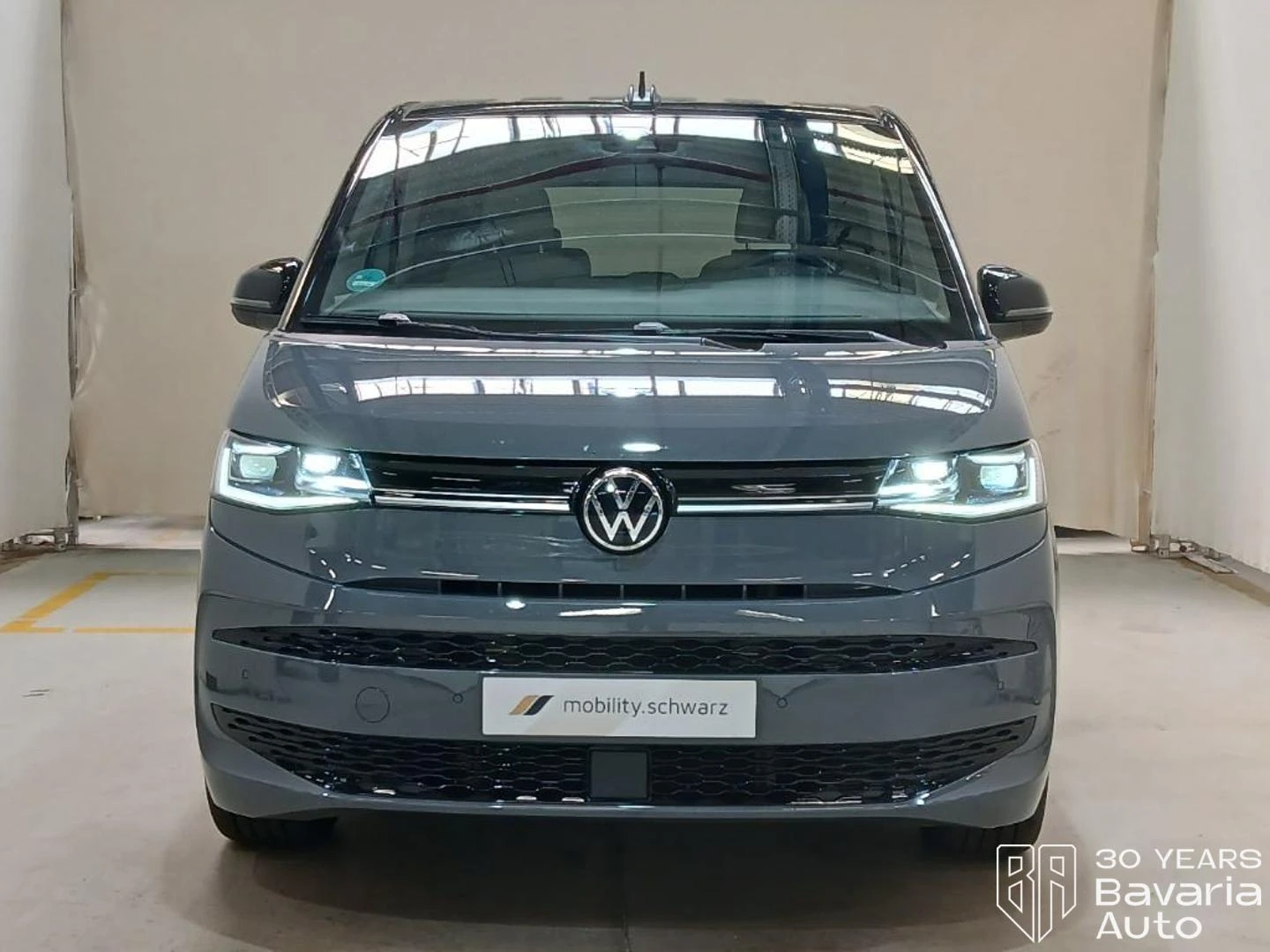 VW Multivan Edition long DSG Easy Open Basic, снимка 5 - Автомобили и джипове - 55445724