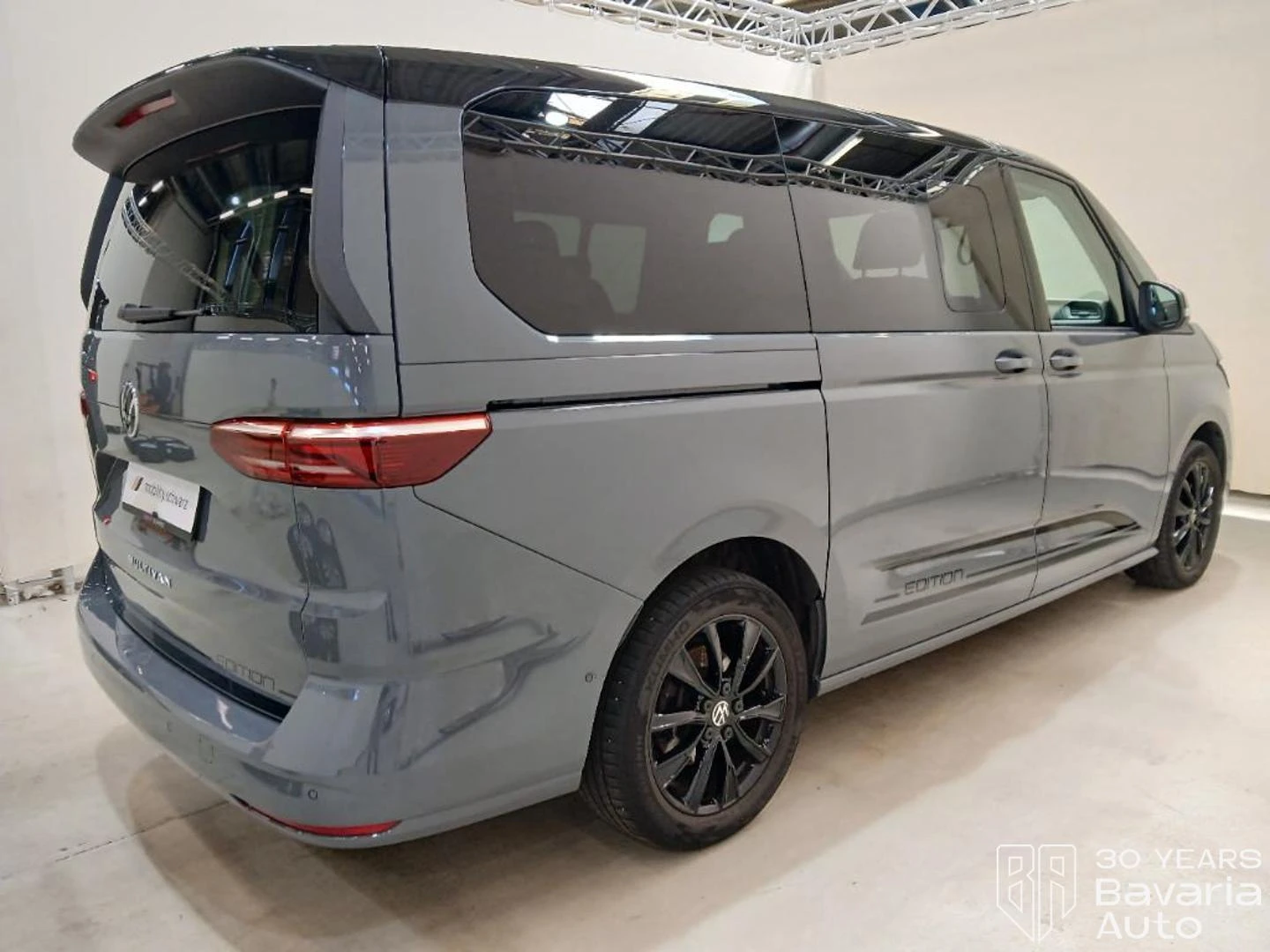 VW Multivan Edition long DSG Easy Open Basic, снимка 4 - Автомобили и джипове - 55445724
